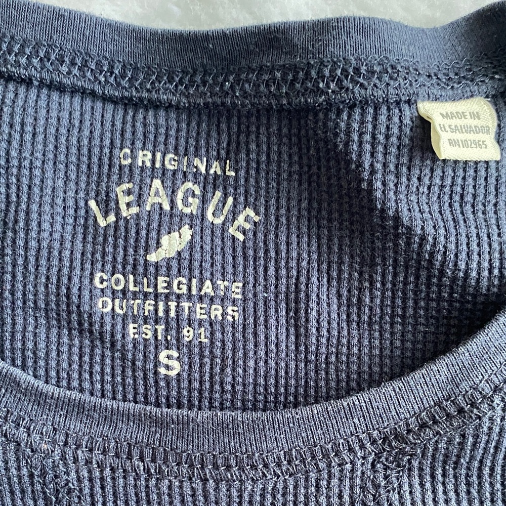 League Navy Blue Auburn University Women's Top - Picture 2 of 3